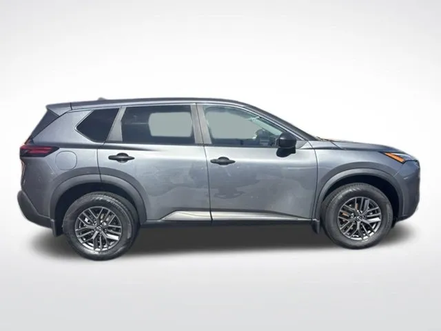 Nissan Rogue photo 8