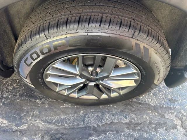 Nissan Rogue photo 25