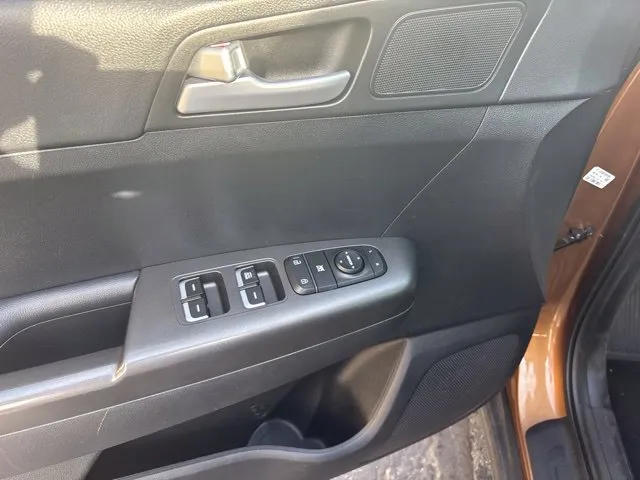 Kia Sportage photo 9