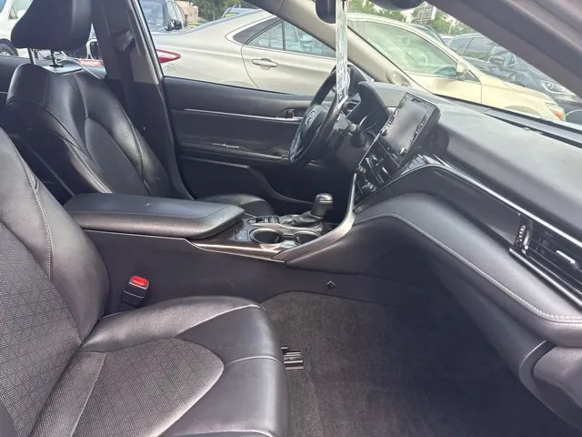 Toyota Camry photo 16
