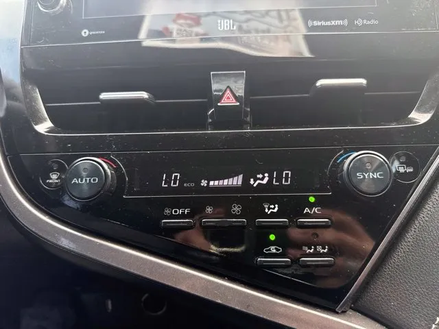 Toyota Camry photo 24