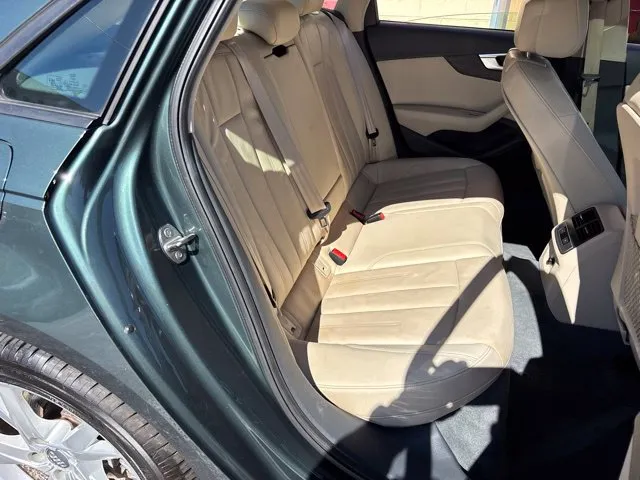 Audi A4 photo 19
