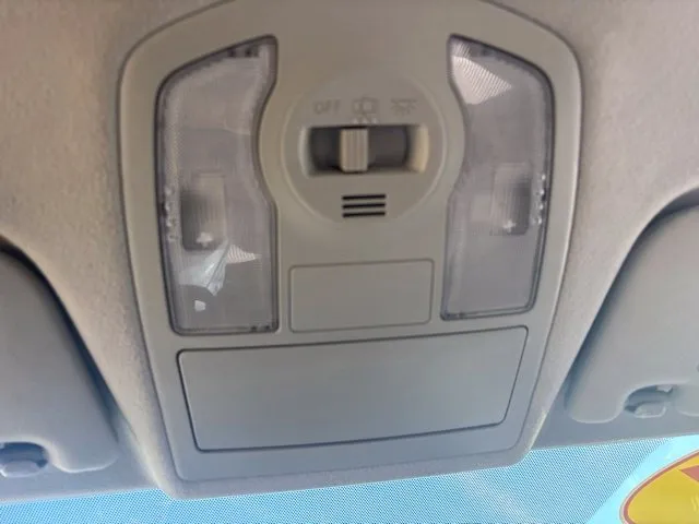 Toyota Prius V photo 14