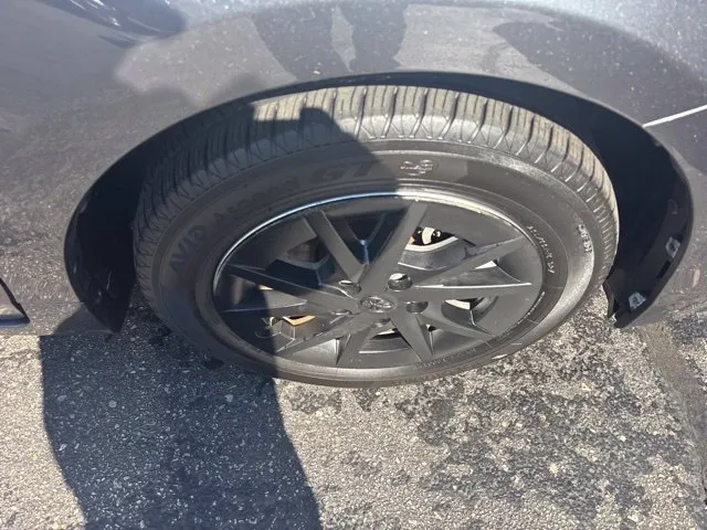 Toyota Prius V photo 27