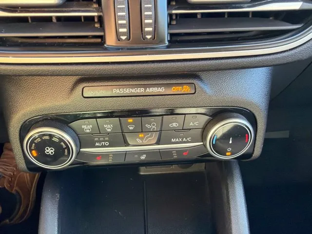 Ford Escape photo 25
