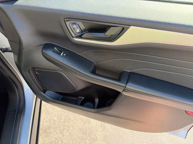 Ford Escape photo 34