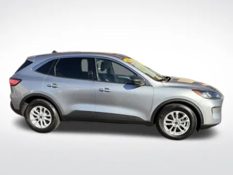 More photos of 2022 Ford Escape SE at Diamond Jim's West Allis, WI