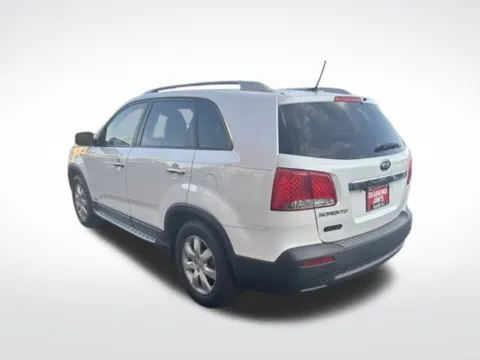 More photos of 2013 Kia Sorento LX at Diamond Jim's West Allis, WI
