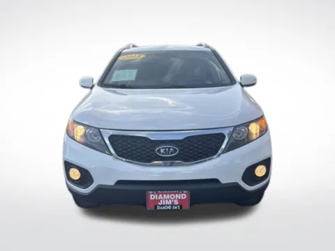 Photos of 2013 Kia Sorento LX for sale in Milwaukee, WI at Diamond Jim's West Allis