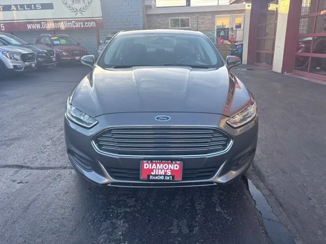 Ford Fusion photo 3