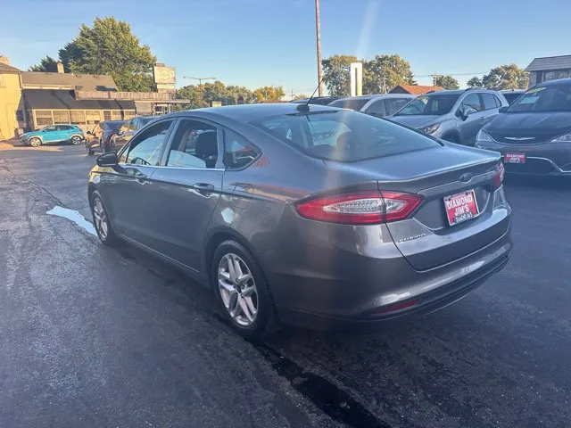 Ford Fusion photo 6