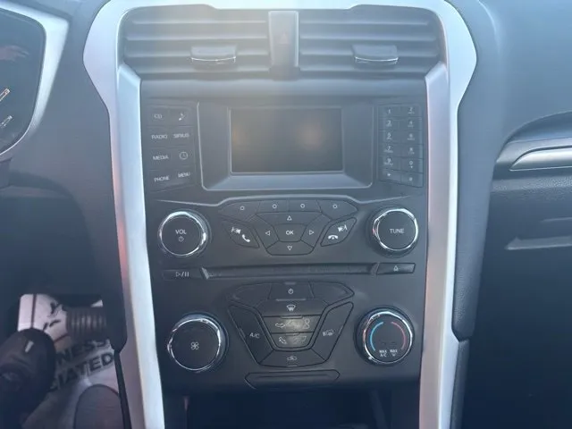 Ford Fusion photo 13
