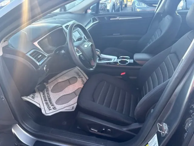 Ford Fusion photo 17
