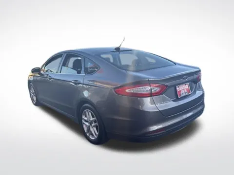 More photos of 2013 Ford Fusion SE at Diamond Jim's West Allis, WI