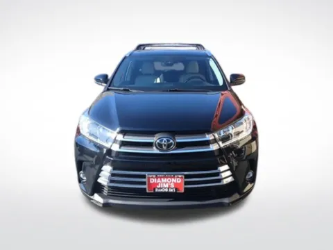 Photos of 2019 Toyota Highlander Limited for sale in Milwaukee, WI at Diamond Jim's West Allis