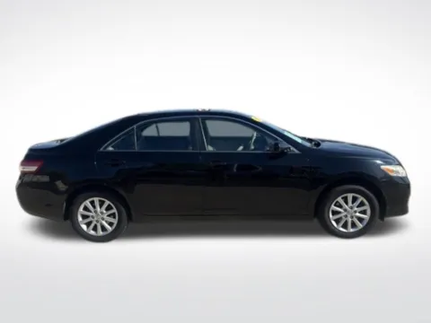 Photos of 2011 Toyota Camry XLE for sale in Milwaukee, WI at Diamond Jim's West Allis