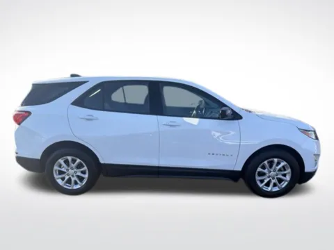 Photos of 2019 Chevrolet Equinox LS for sale in Milwaukee, WI at Diamond Jim's West Allis