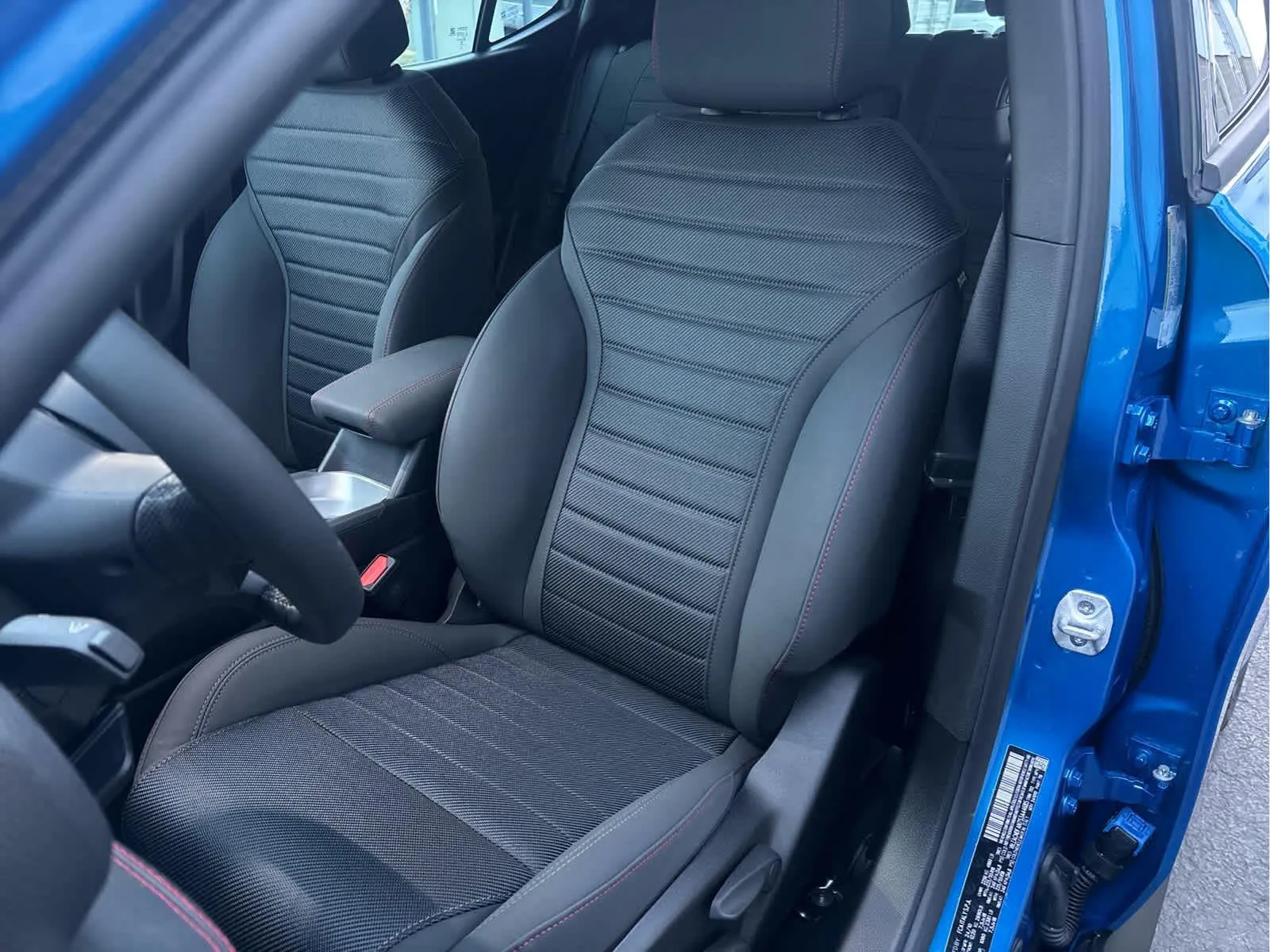 2025 Dodge Hornet GT - Photo 12