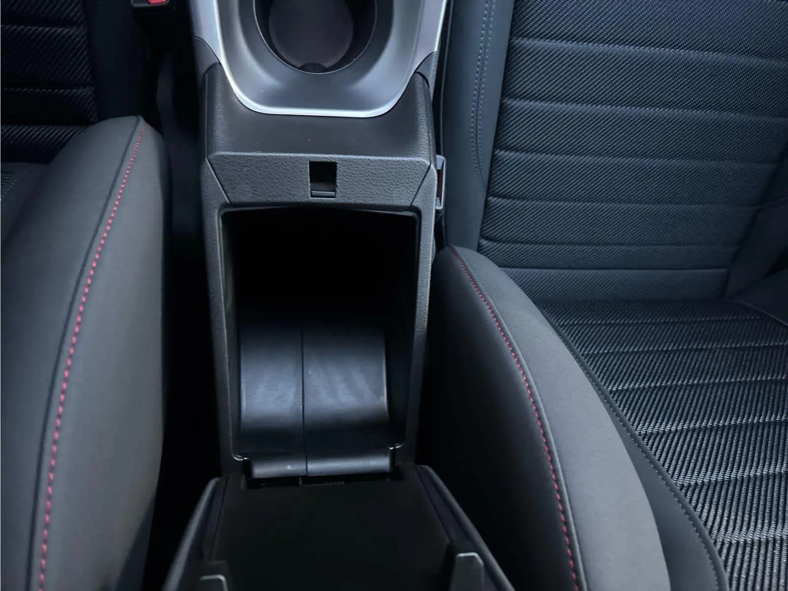 2025 Dodge Hornet GT - Photo 22