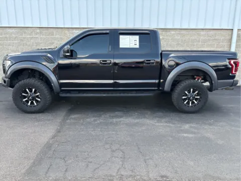 More photos of 2019 Ford F-150 Raptor at Wilmington Auto Center Chrysler Dodge Jeep RAM, OH