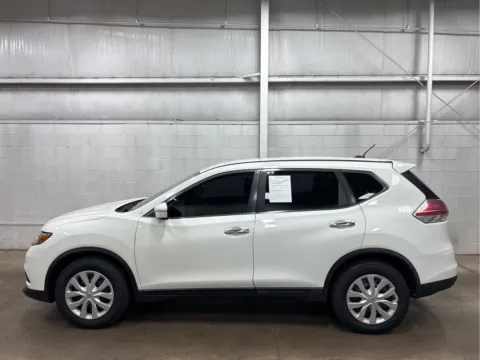 More photos of 2015 Nissan Rogue S at Wilmington Auto Center Chrysler Dodge Jeep RAM, OH