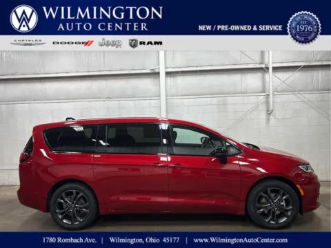 Red 2026 Chrysler Pacifica Select for sale in Wilmington, OH