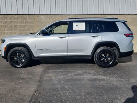 More photos of 2024 Jeep Grand Cherokee L Altitude at Wilmington Auto Center Chrysler Dodge Jeep RAM, OH