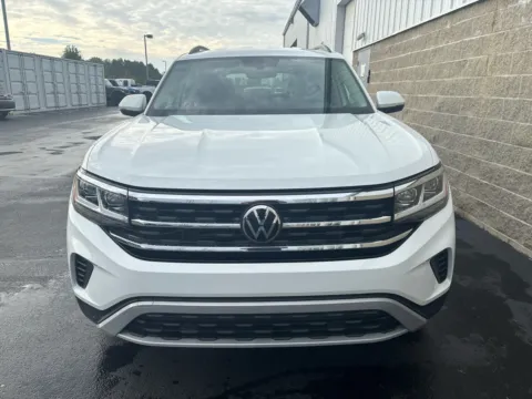 Another view of 2023 Volkswagen Atlas 2.0T SE w/Technology for sale in Wilmington, OH at Wilmington Auto Center Chrysler Dodge Jeep RAM