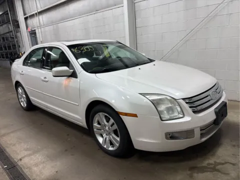 Photos of 2009 Ford Fusion SEL for sale in Wilmington, OH at Wilmington Auto Center Chrysler Dodge Jeep RAM