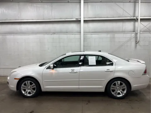 More photos of 2009 Ford Fusion SEL at Wilmington Auto Center Chrysler Dodge Jeep RAM, OH