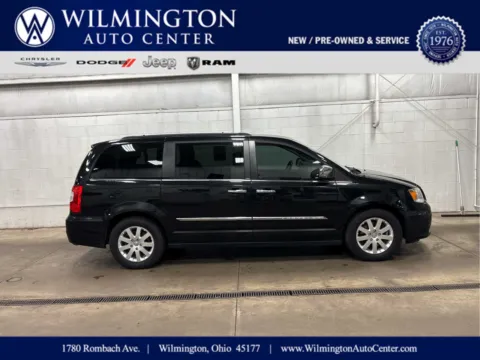 Black 2012 Chrysler Town & Country Touring-L for sale in Wilmington, OH