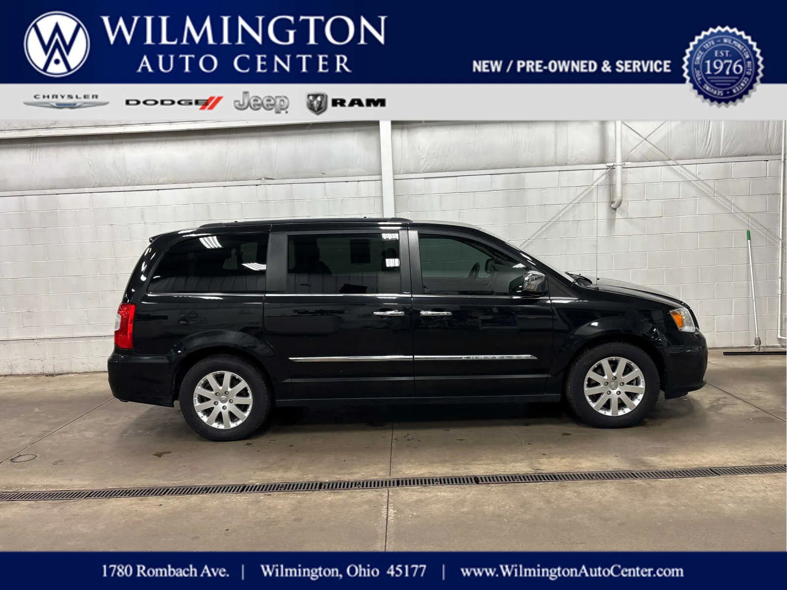 2012 Chrysler Town & Country Touring-L