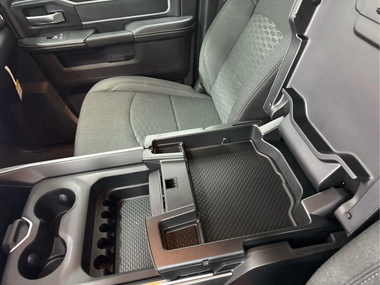 2026 RAM 2500 Big Horn - Photo 12
