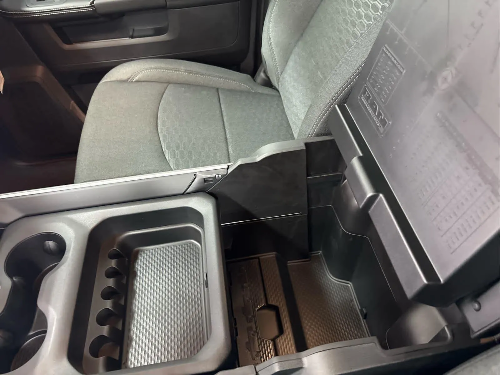 2026 RAM 2500 Big Horn - Photo 13