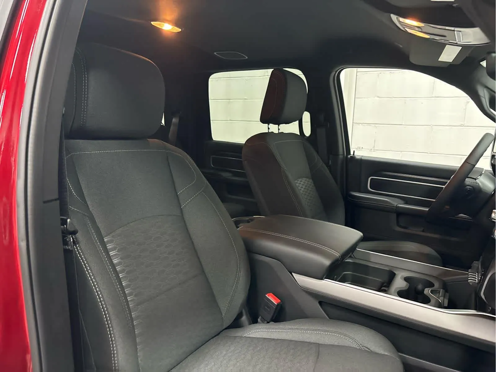 2026 RAM 2500 Big Horn - Photo 37