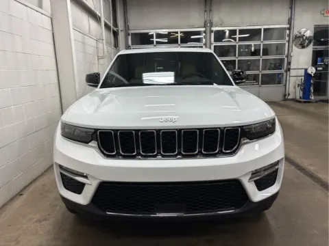 Another view of 2025 Jeep Grand Cherokee Limited for sale in Wilmington, OH at Wilmington Auto Center Chrysler Dodge Jeep RAM