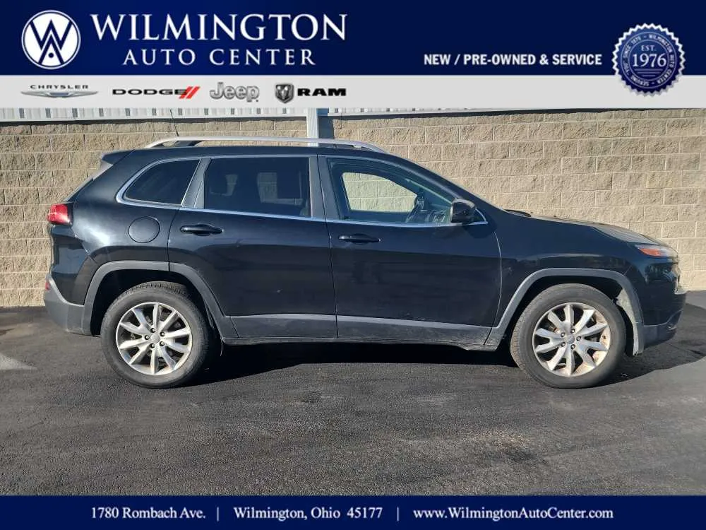 Black 2016 Jeep Cherokee Limited for sale in Wilmington, OH