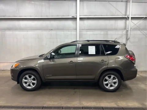 More photos of 2011 Toyota RAV4 Ltd at Wilmington Auto Center Chrysler Dodge Jeep RAM, OH
