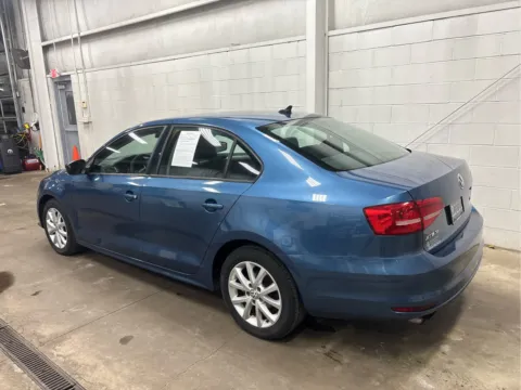 More photos of 2015 Volkswagen Jetta 1.8T SE at Wilmington Auto Center Chrysler Dodge Jeep RAM, OH