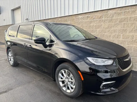 Photos of 2026 Chrysler Pacifica Limited for sale in Wilmington, OH at Wilmington Auto Center Chrysler Dodge Jeep RAM