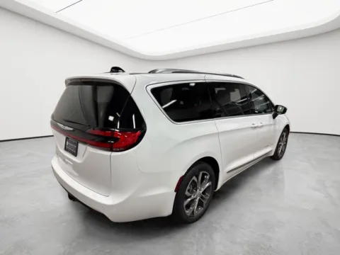 Another view of 2026 Chrysler Pacifica Pinnacle for sale in Wilmington, OH at Wilmington Auto Center Chrysler Dodge Jeep RAM