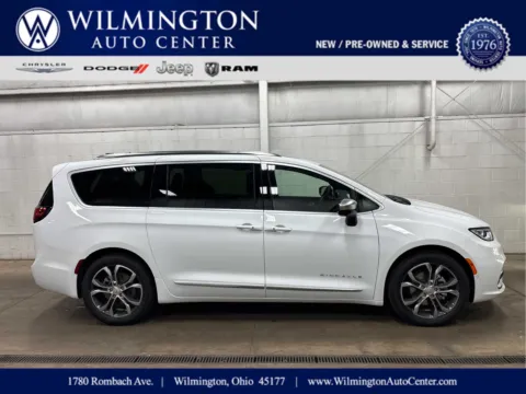 White 2026 Chrysler Pacifica Pinnacle for sale in Wilmington, OH