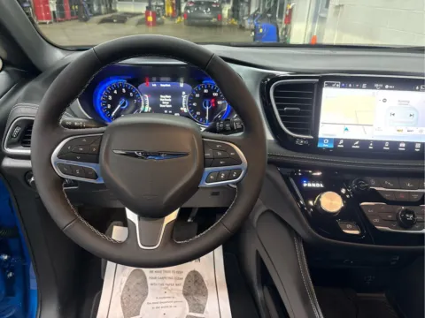 More photos of 2026 Chrysler Pacifica Limited at Wilmington Auto Center Chrysler Dodge Jeep RAM, OH