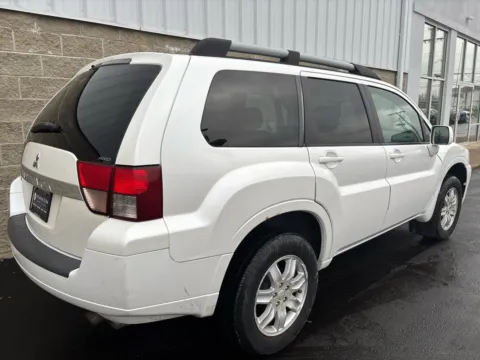 More photos of 2011 Mitsubishi Endeavor LS at Wilmington Auto Center Chrysler Dodge Jeep RAM, OH