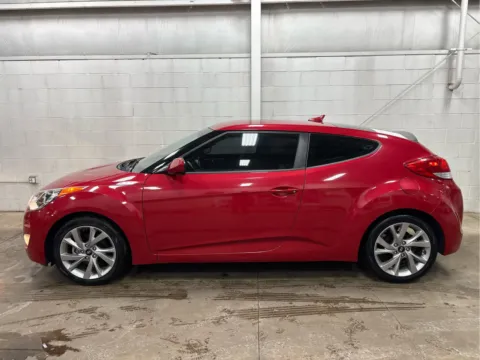 More photos of 2017 Hyundai Veloster at Wilmington Auto Center Chrysler Dodge Jeep RAM, OH