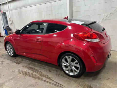 More photos of 2017 Hyundai Veloster at Wilmington Auto Center Chrysler Dodge Jeep RAM, OH
