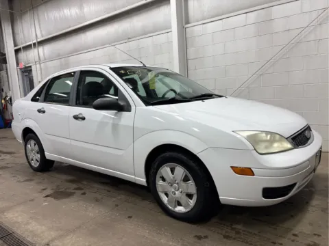 Photos of 2007 Ford Focus SE for sale in Wilmington, OH at Wilmington Auto Center Chrysler Dodge Jeep RAM