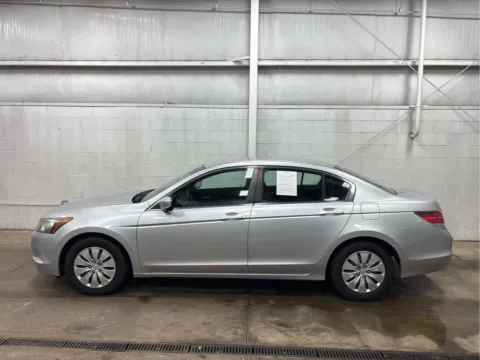 More photos of 2009 Honda Accord Sdn LX at Wilmington Auto Center Chrysler Dodge Jeep RAM, OH