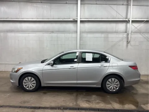 More photos of 2009 Honda Accord LX at Wilmington Auto Center Chrysler Dodge Jeep RAM, OH