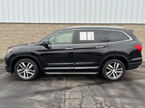 More photos of 2016 Honda Pilot Elite at Wilmington Auto Center Chrysler Dodge Jeep RAM, OH